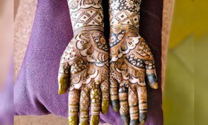 Vandana Traditional Mehndi Art